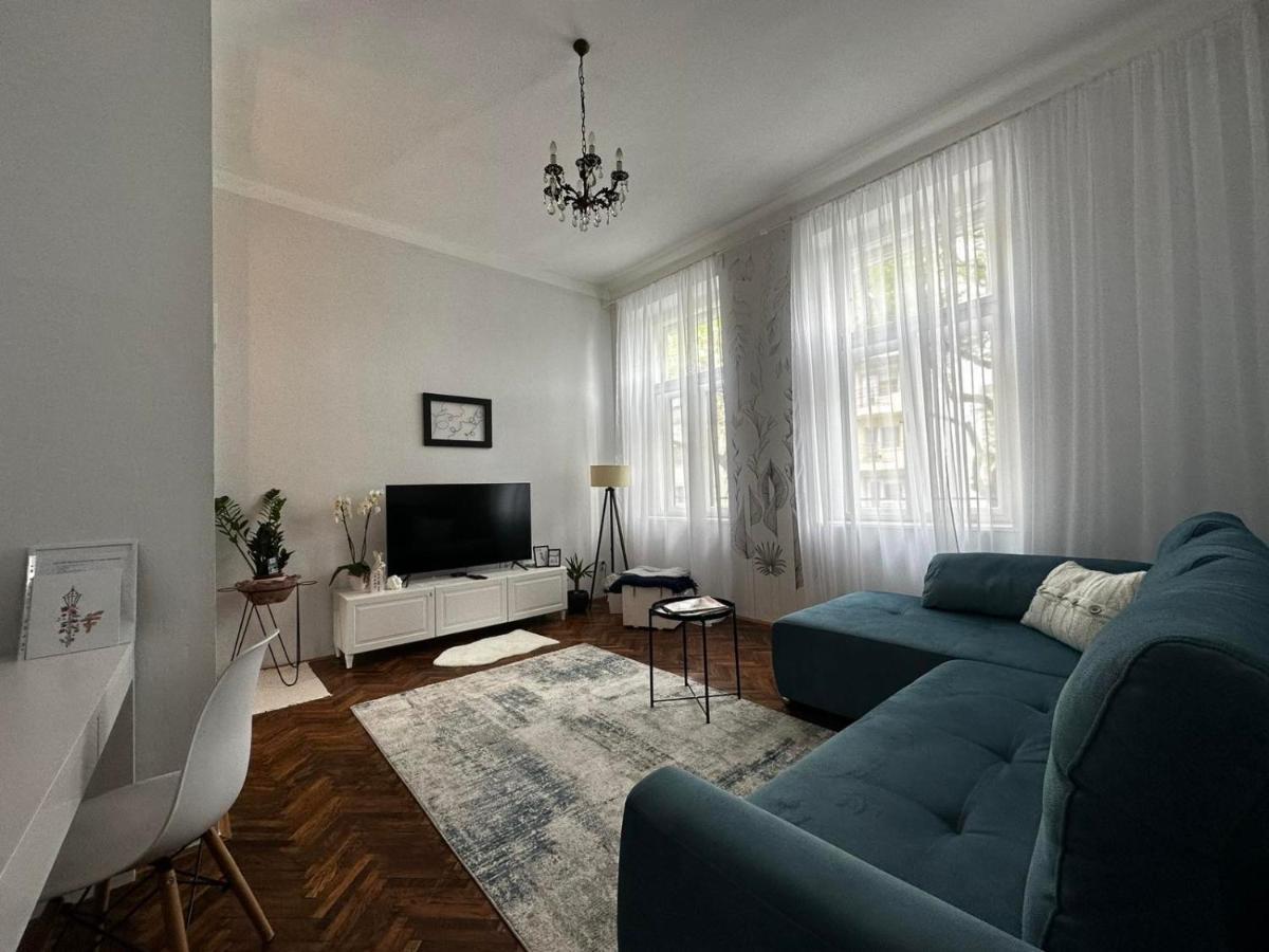 Pure Of Joy City Centre Apartment Subotica Exterior photo